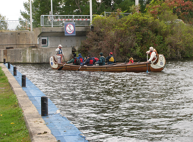 Fall-Colour Voyageur Canoe Tour