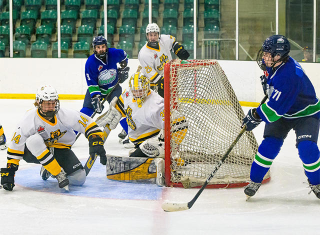Smiths Falls Bears vs Hawkesbury Hawks on Jan. 26